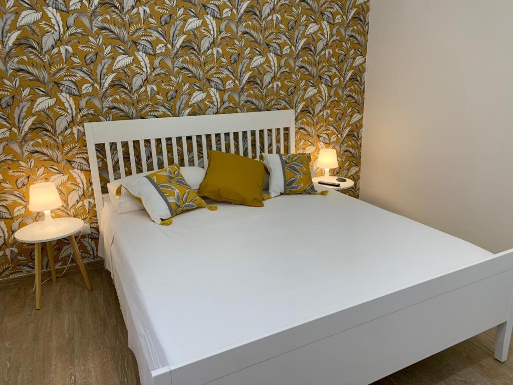 Donna Luisa-Catania Charming Apartment Ngoại thất bức ảnh