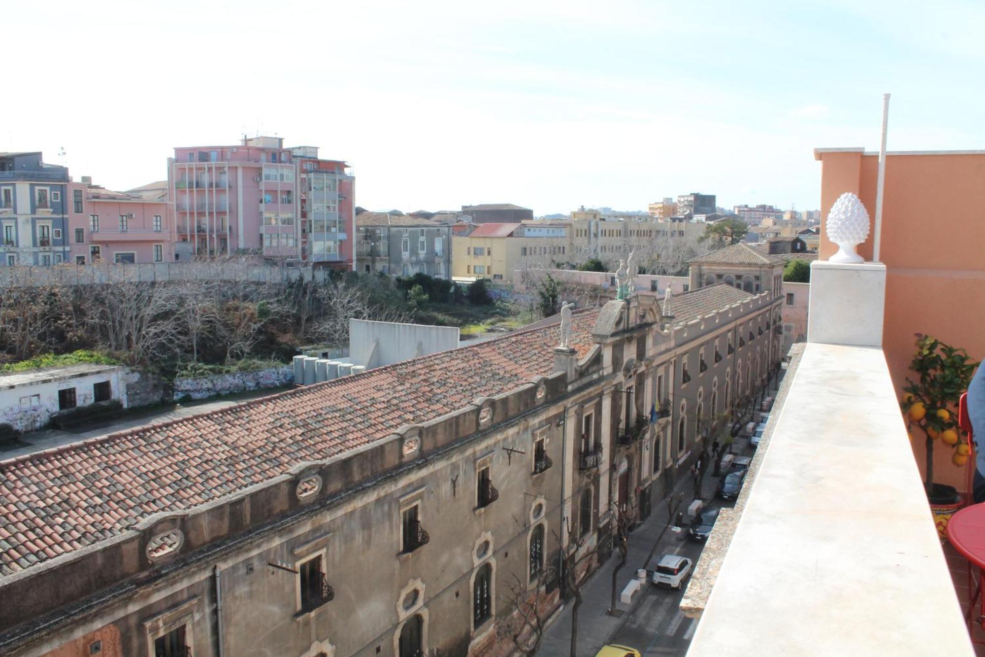 Donna Luisa-Catania Charming Apartment Ngoại thất bức ảnh